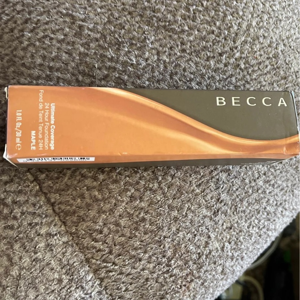 Becca Foundation NIB Maple